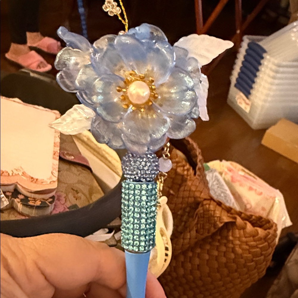 Blue Floral pen